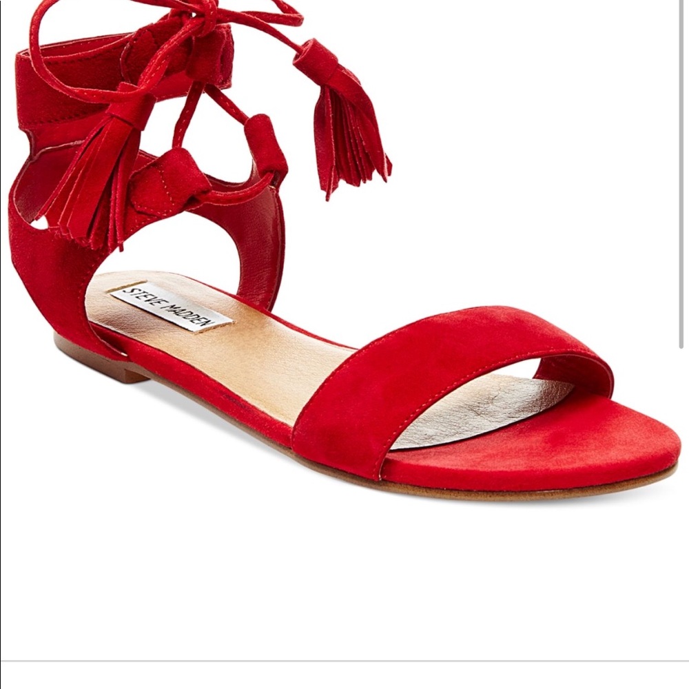 Steve Madden red daryl fringe flats!